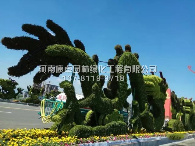 美麗涉縣又添新景觀，綠雕扮靚涉縣